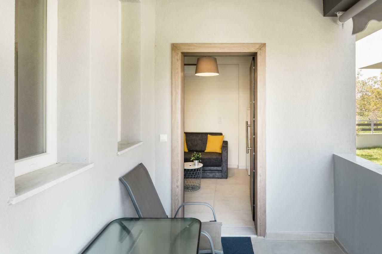 V Luxury Apartments Siviri Exterior photo